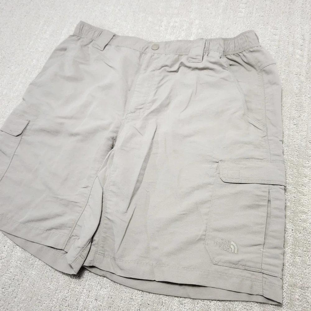 North Face Cargo Shorts Men XL‎ Elastic Waist Performance Nylon Hiking Beige